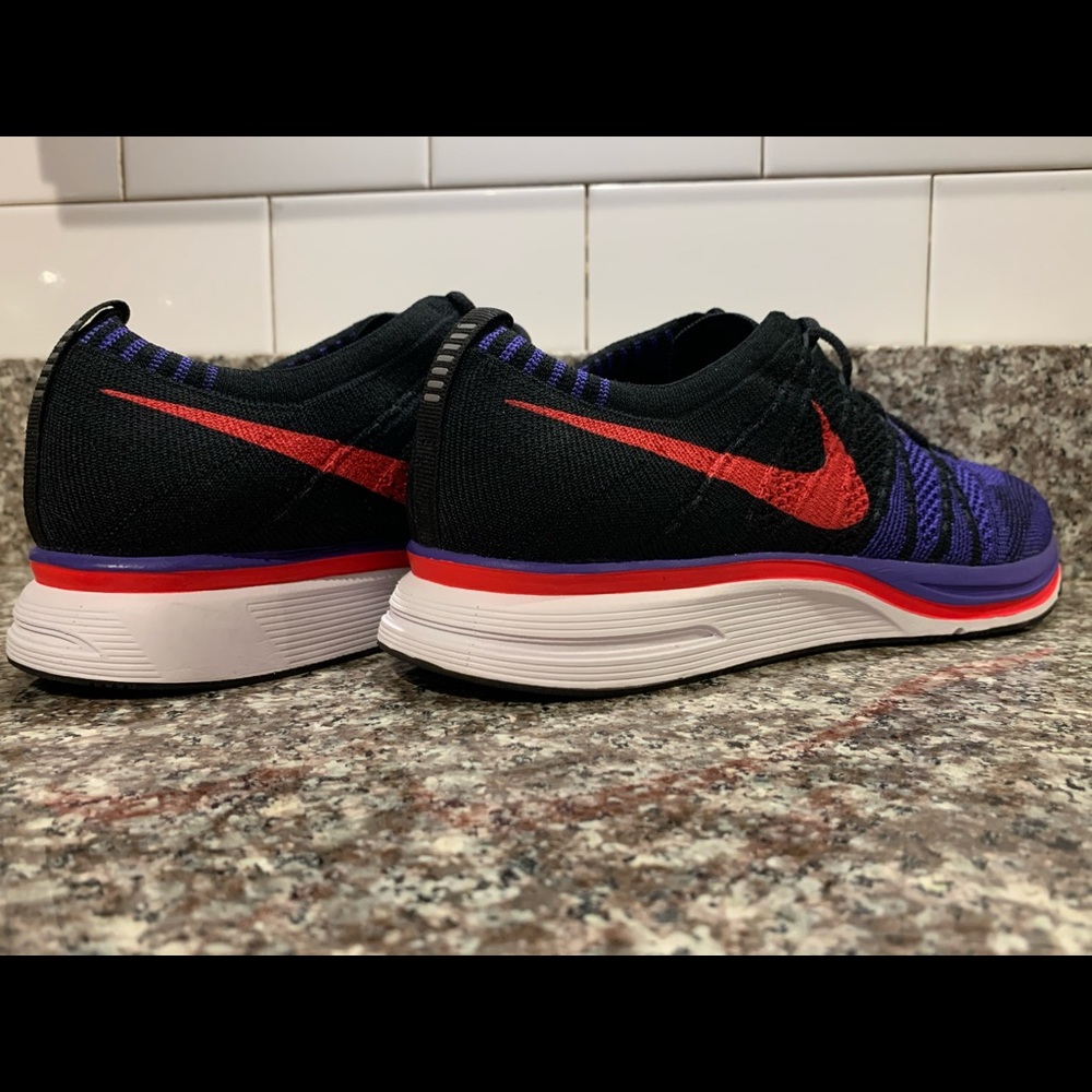 Nike - Picture 7 of 8